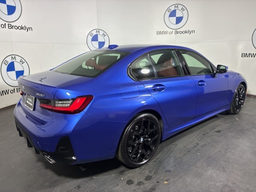 New 2026 BMW 330i xDrive Sedan