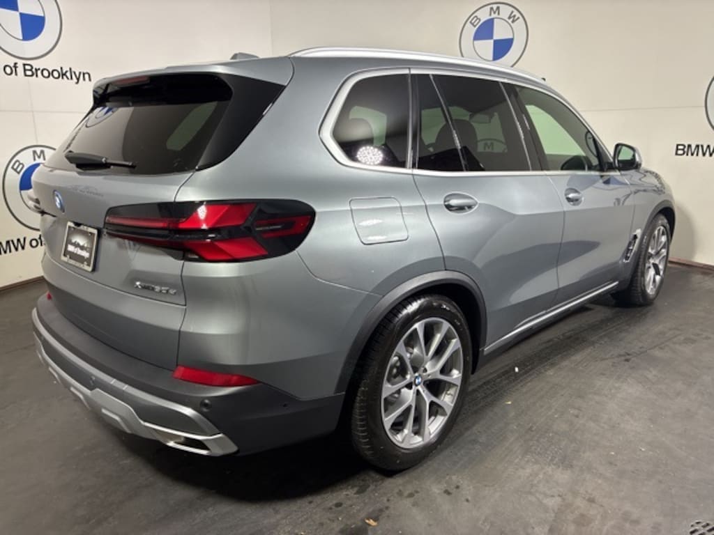 New 2026 BMW X5 PHEV xDrive50e SUV