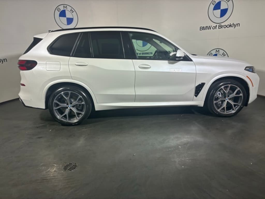 New 2026 BMW X5 PHEV xDrive50e SUV