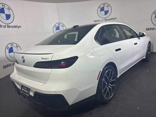 2026 Bmw 740i xDrive photo 3
