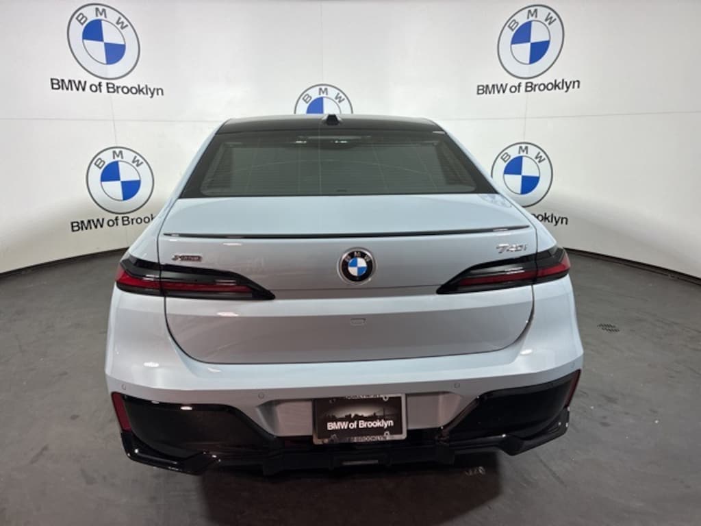 New 2026 BMW 740i xDrive Sedan