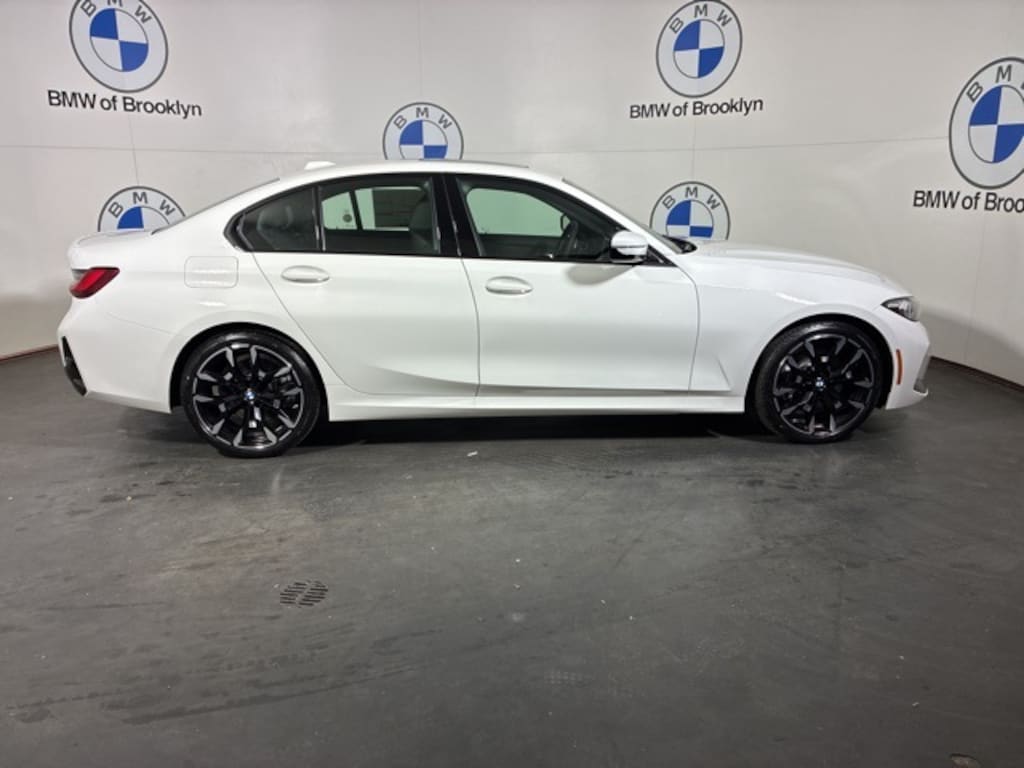 New 2026 BMW 330i xDrive Sedan