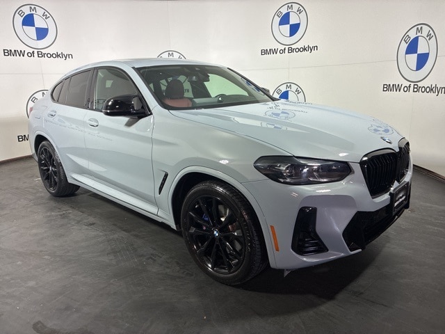 2023 BMW X4 M40i's photo