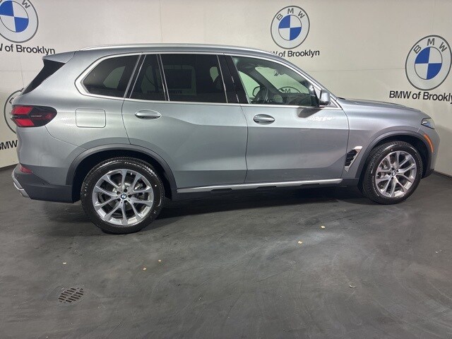 2026 Bmw X5 xDrive40i photo 2