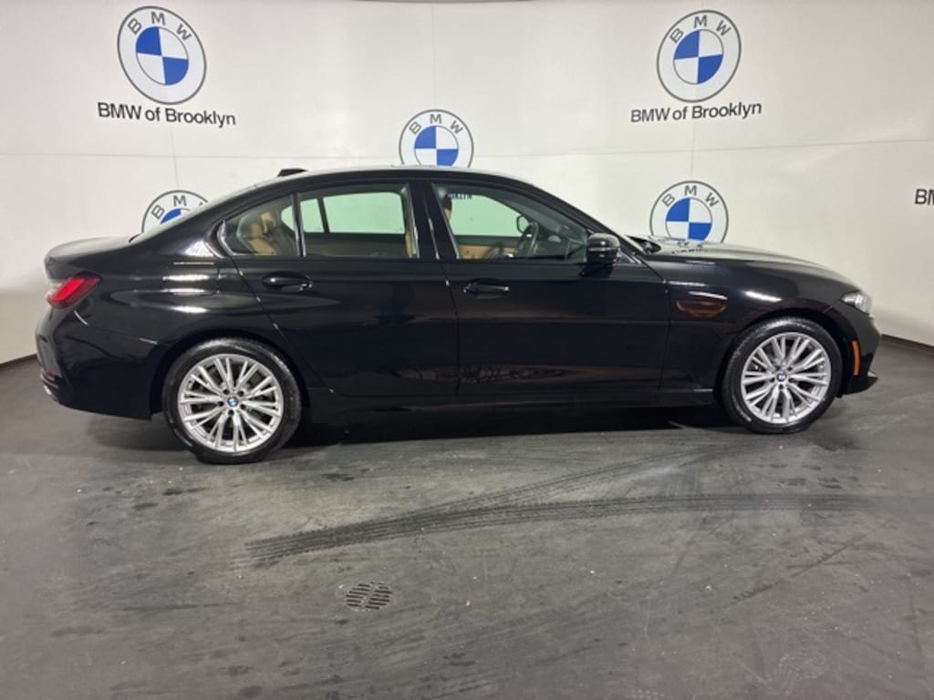 Certified 2023 BMW 330i xDrive Sedan