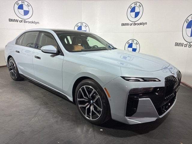 2026 BMW 7 Series 740i's photo