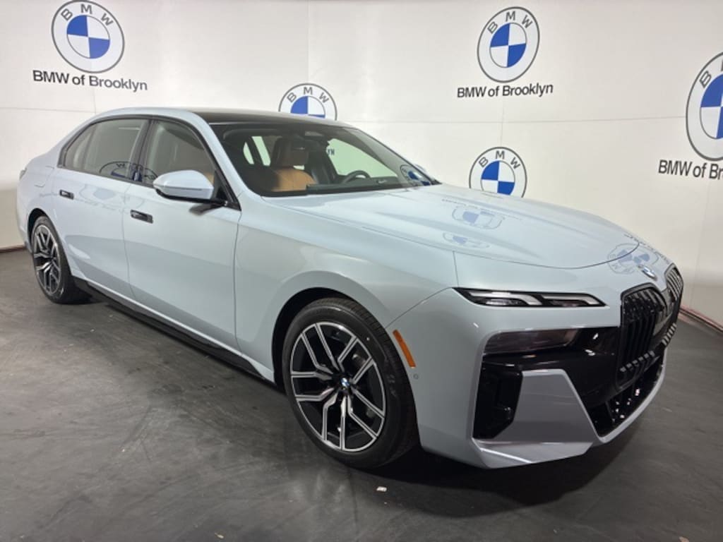 New 2026 BMW 740i xDrive Sedan