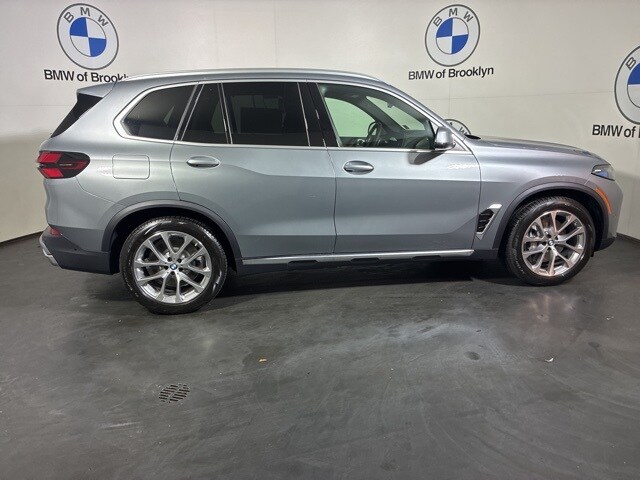 2026 Bmw X5 xDrive50e photo 2