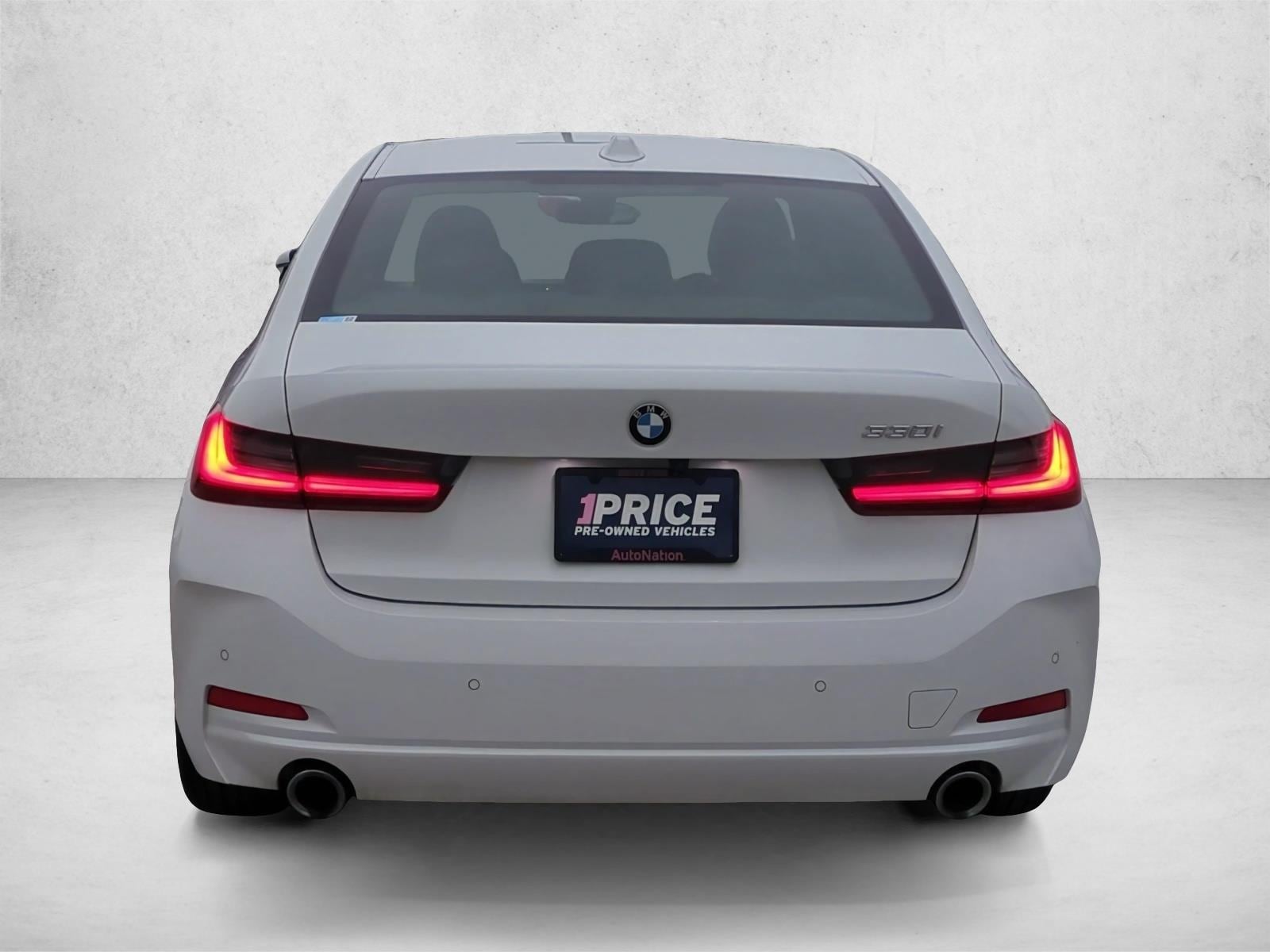 2023 BMW 330i photo 6