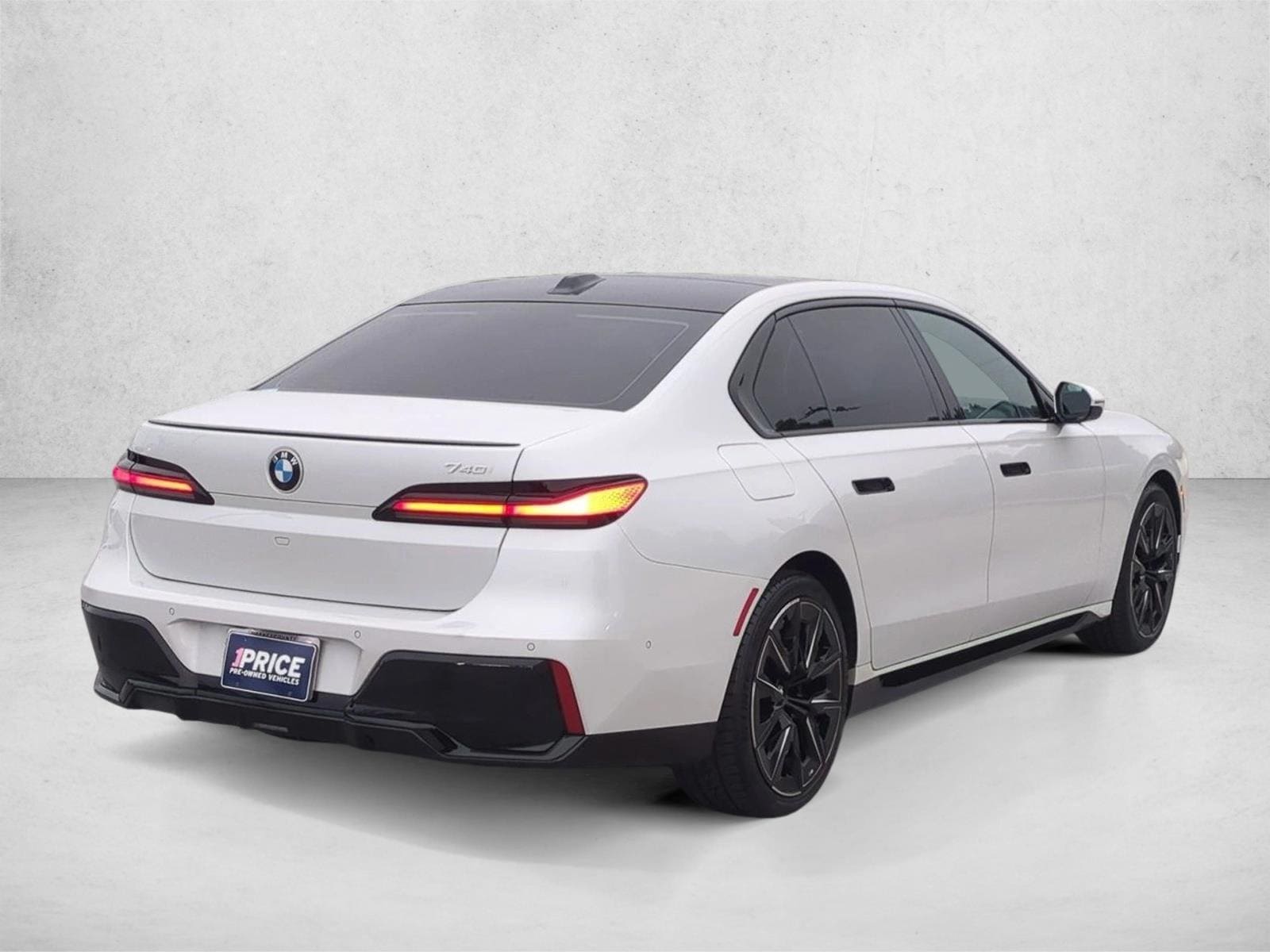 2023 BMW 740i photo 4