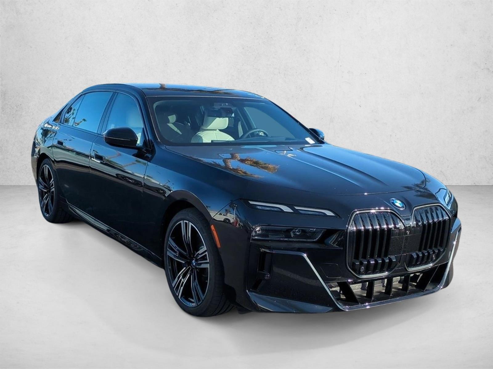 2025 BMW 7 Series 760i - Photo 7
