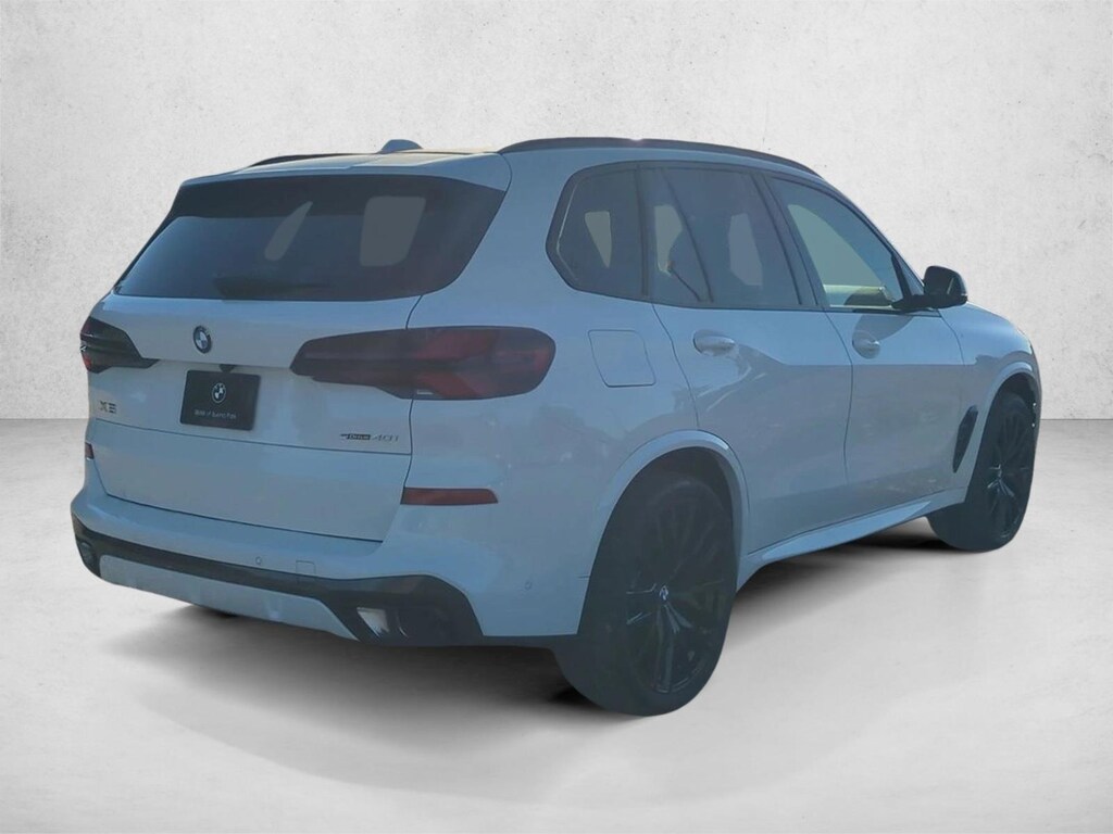 New 2026 BMW X5 sDrive40i SUV