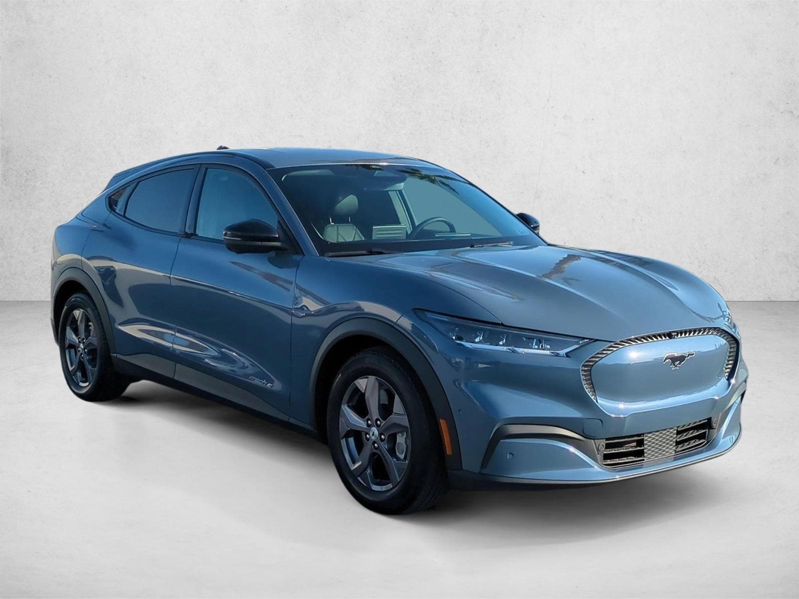 2023 Ford Mustang Mach-E Select photo 2
