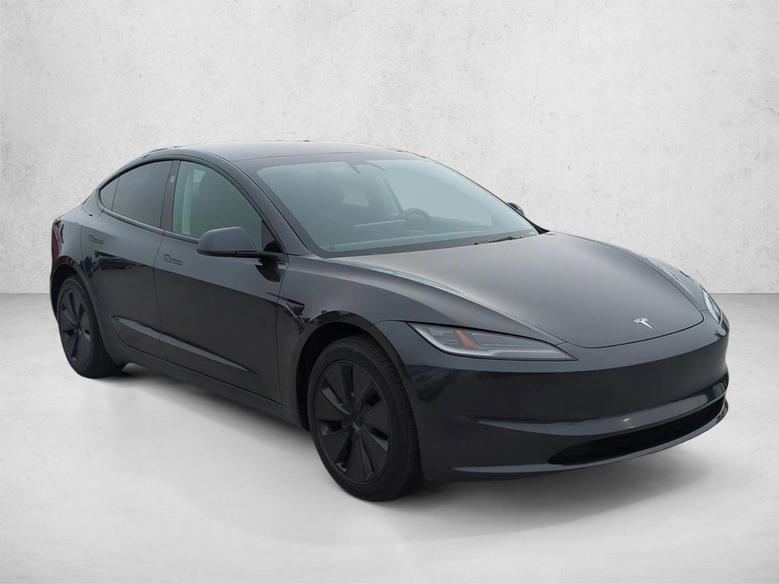 2025 Tesla Model 3 Long Range photo 2