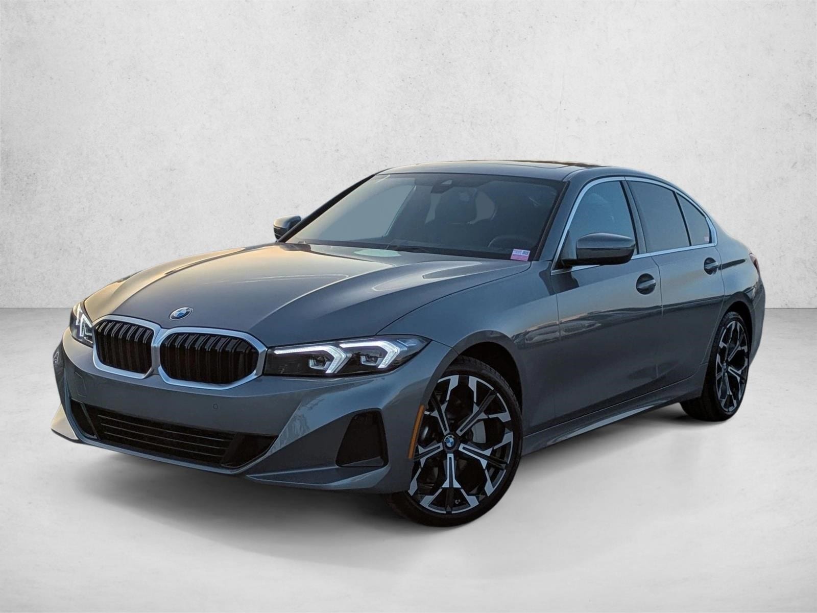 2026 BMW 3 Series 330i's photo