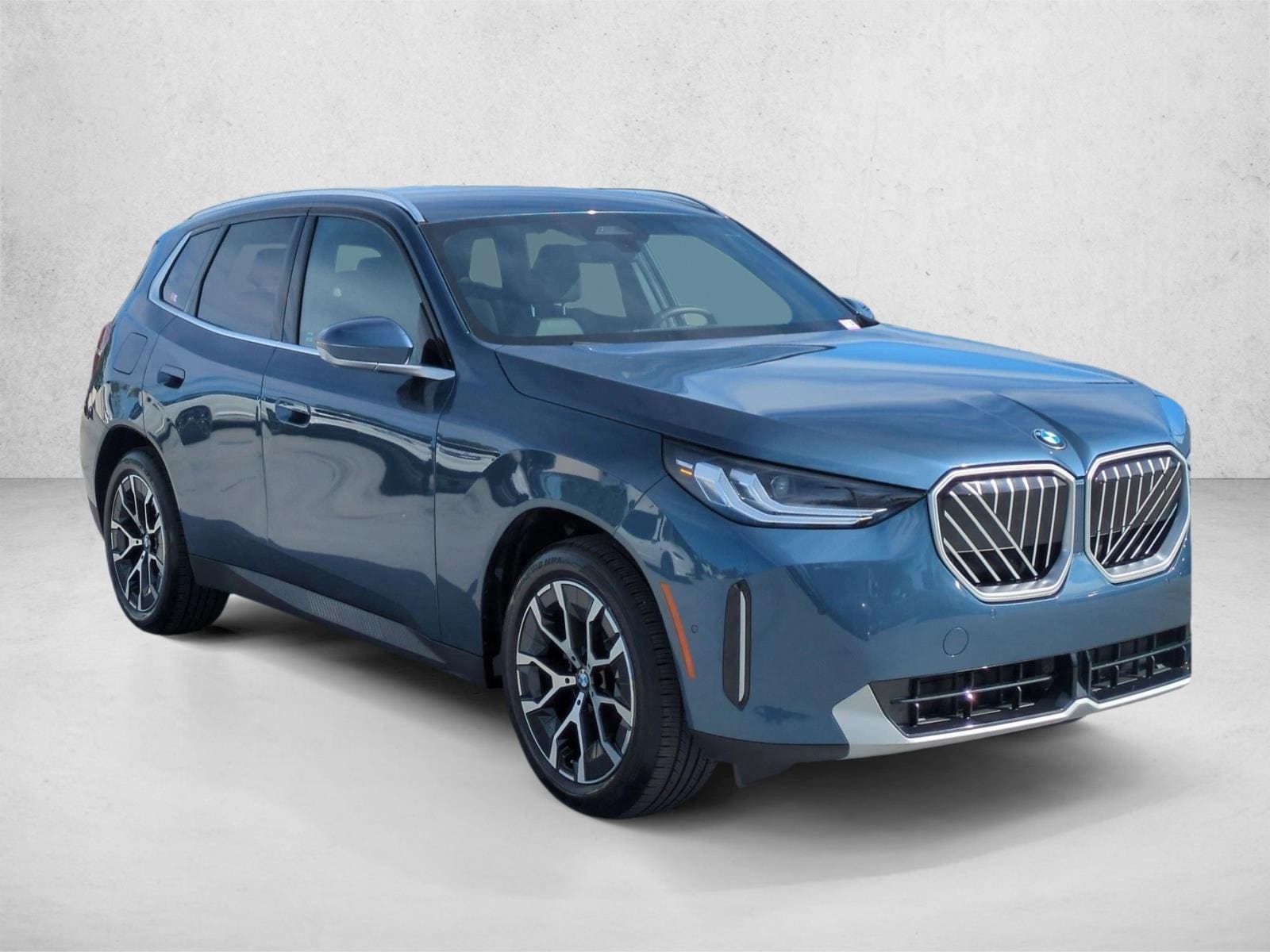2026 BMW X3 30 xDrive photo 2