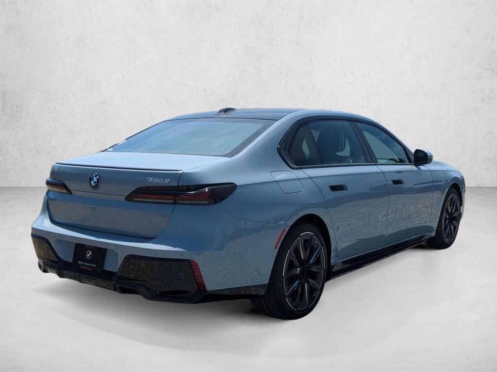 New 2026 BMW 750e xDrive Sedan