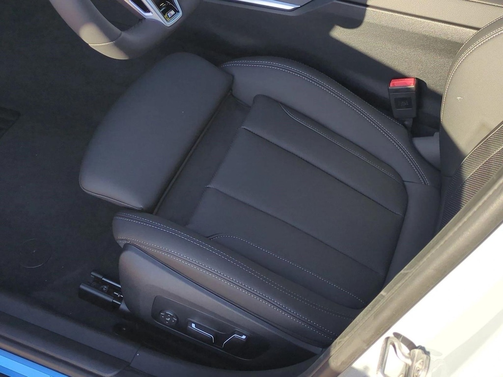 New 2026 BMW 330i Sedan
