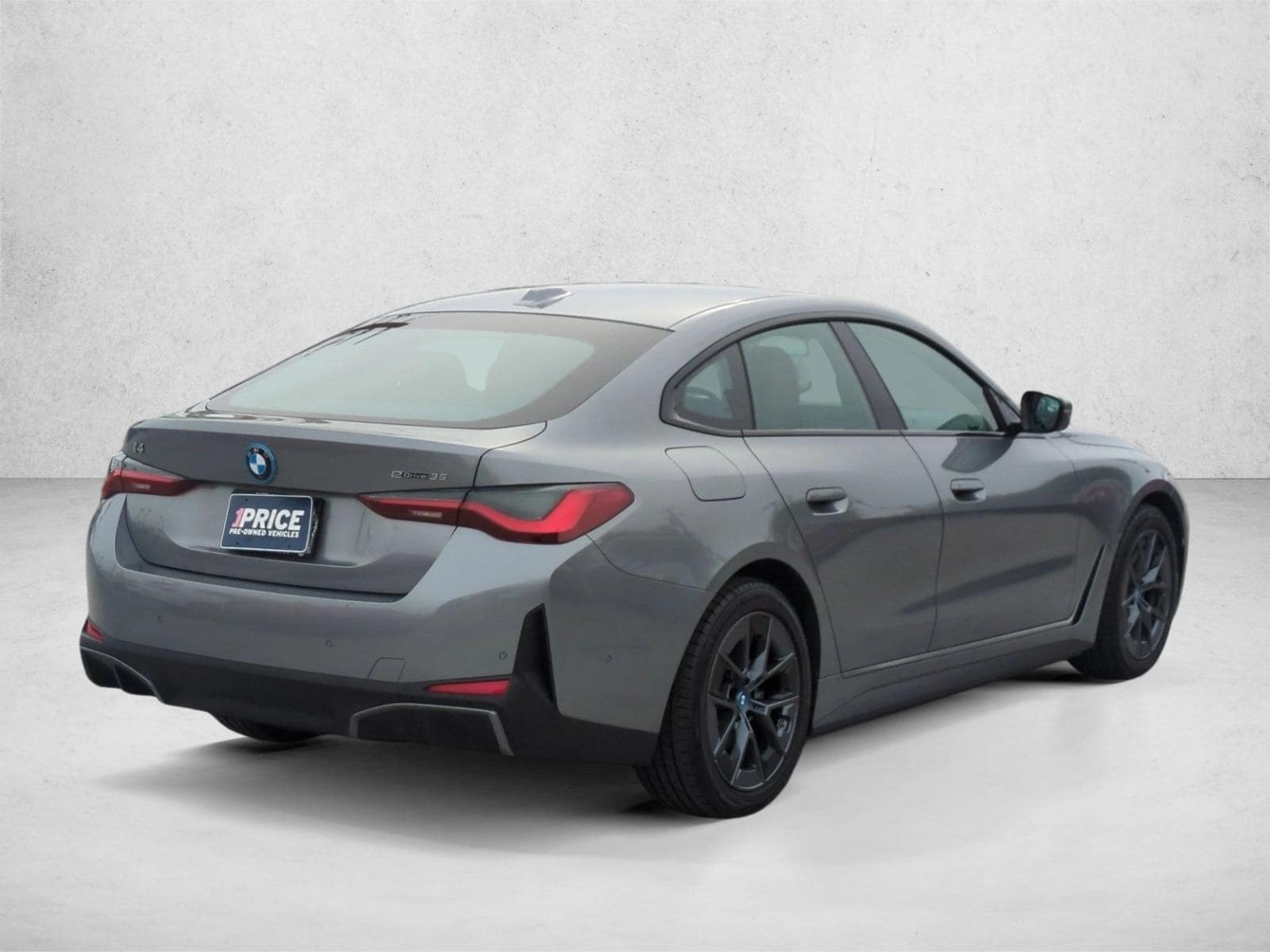 2023 BMW i4 eDrive35 photo 4