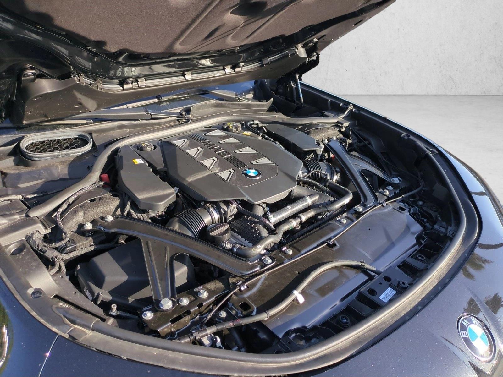 2025 BMW 7 Series 760i - Photo 17