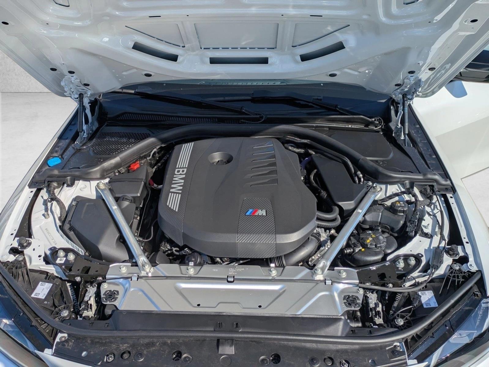 2026 BMW 4 Series M440i - Photo 17