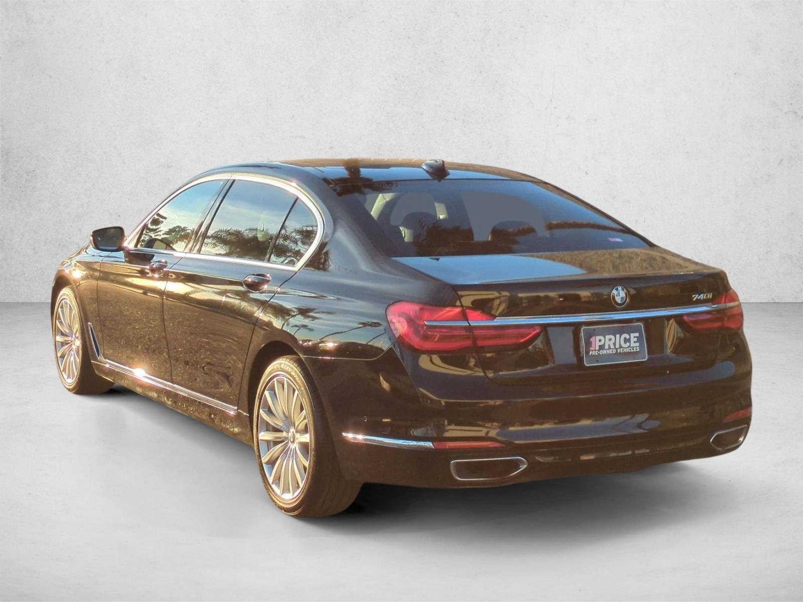 2017 BMW 740i photo 3