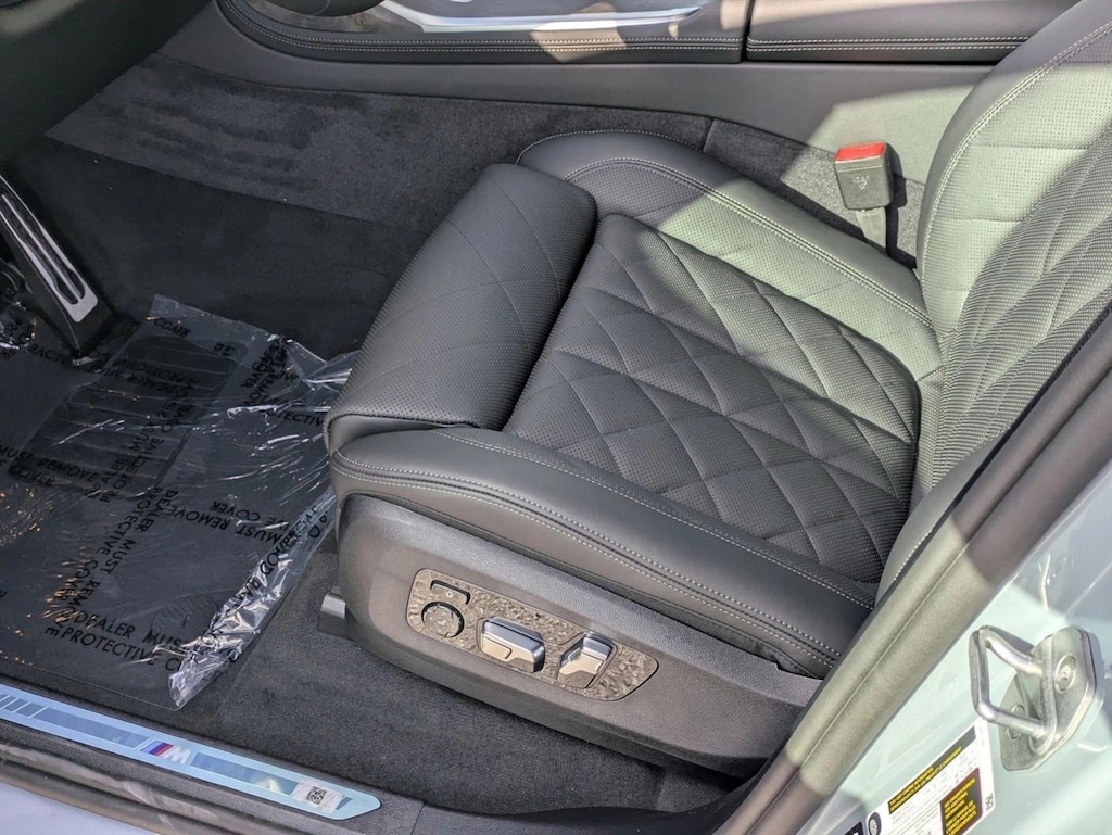 New 2026 BMW X7 xDrive40i SUV