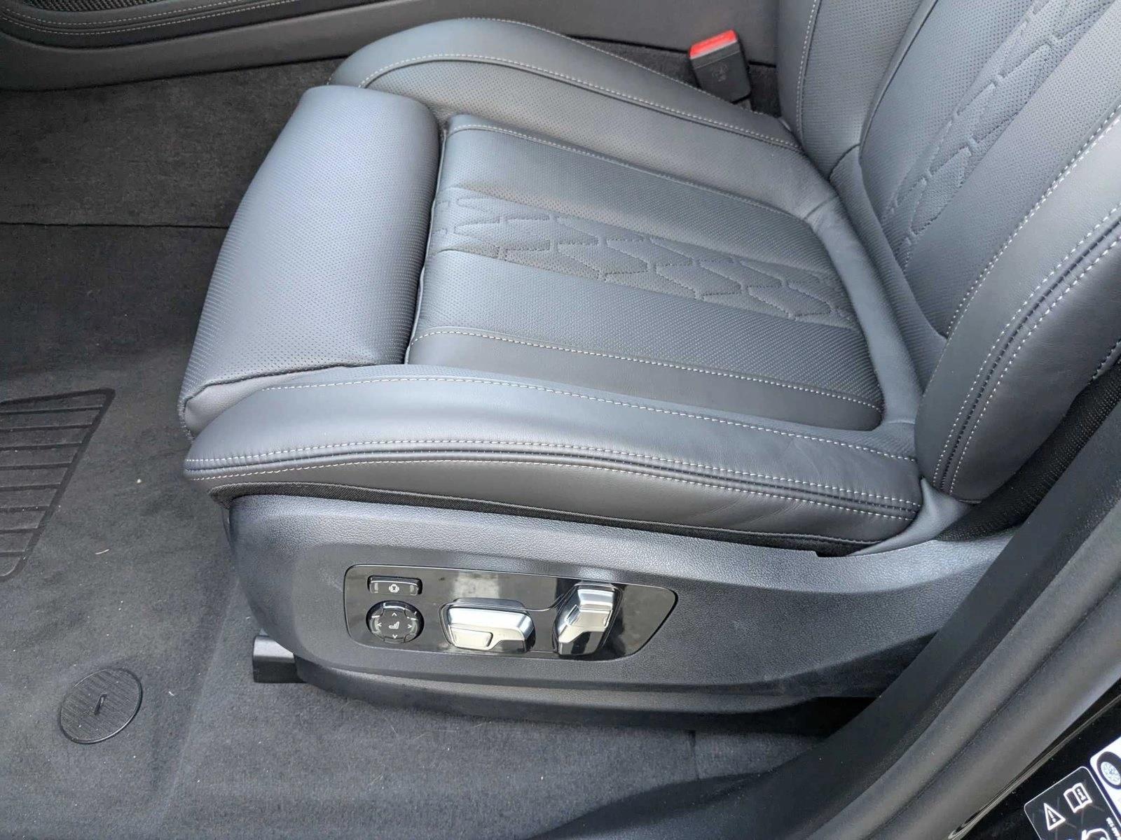 2025 Bmw X7 M60i photo 4