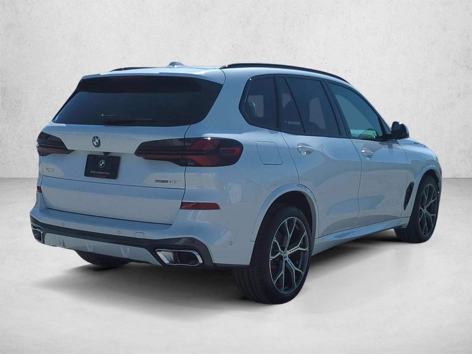 2026 BMW X5 sDrive40i photo 2