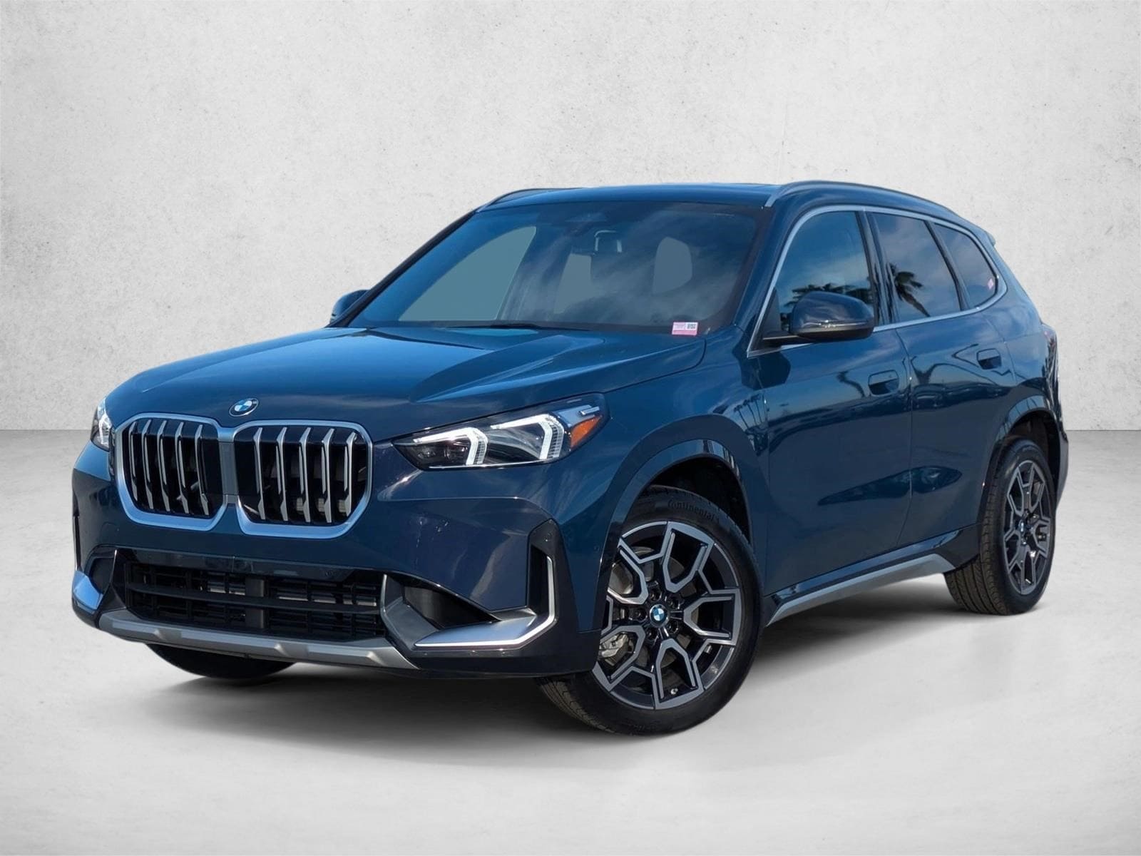 2026 BMW X1 28i's photo