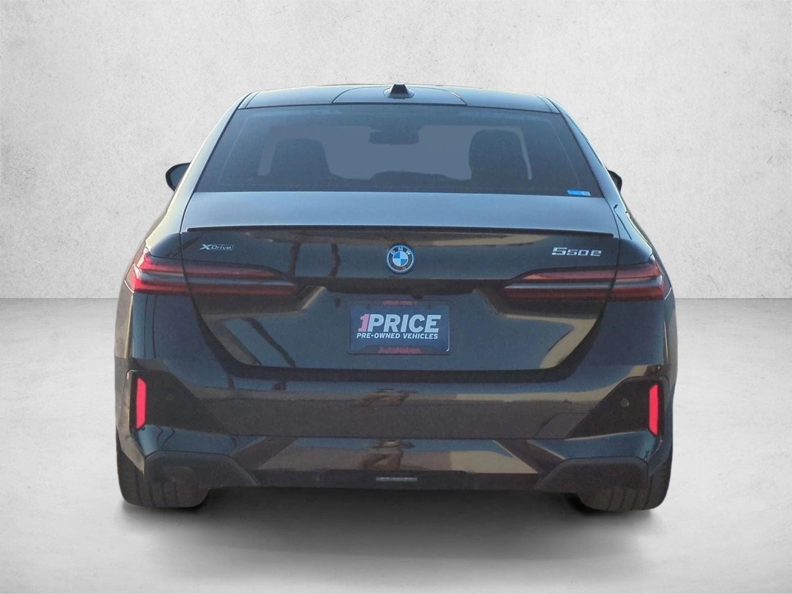 2026 BMW 550e xDrive photo 6