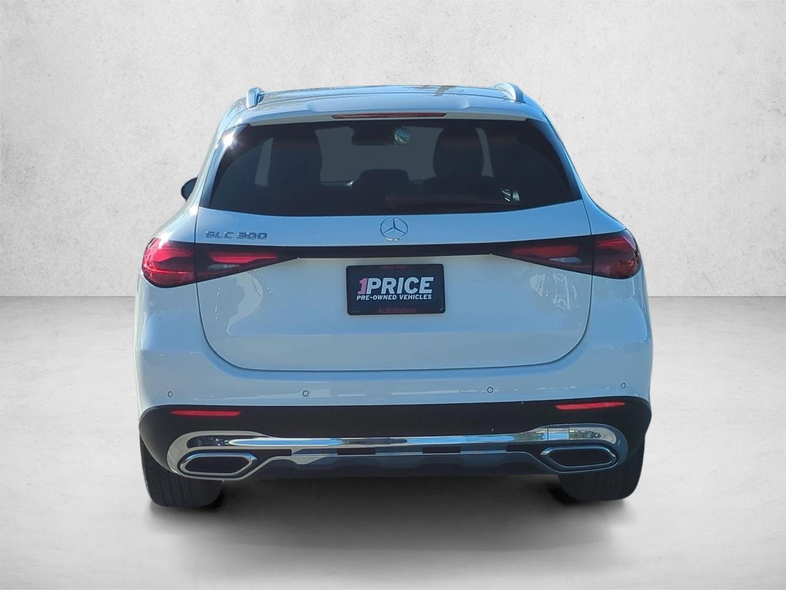 2025 Mercedes-Benz GLC 300 photo 6