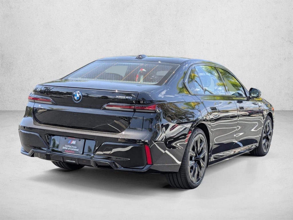 New 2025 BMW i7 xDrive60 Sedan