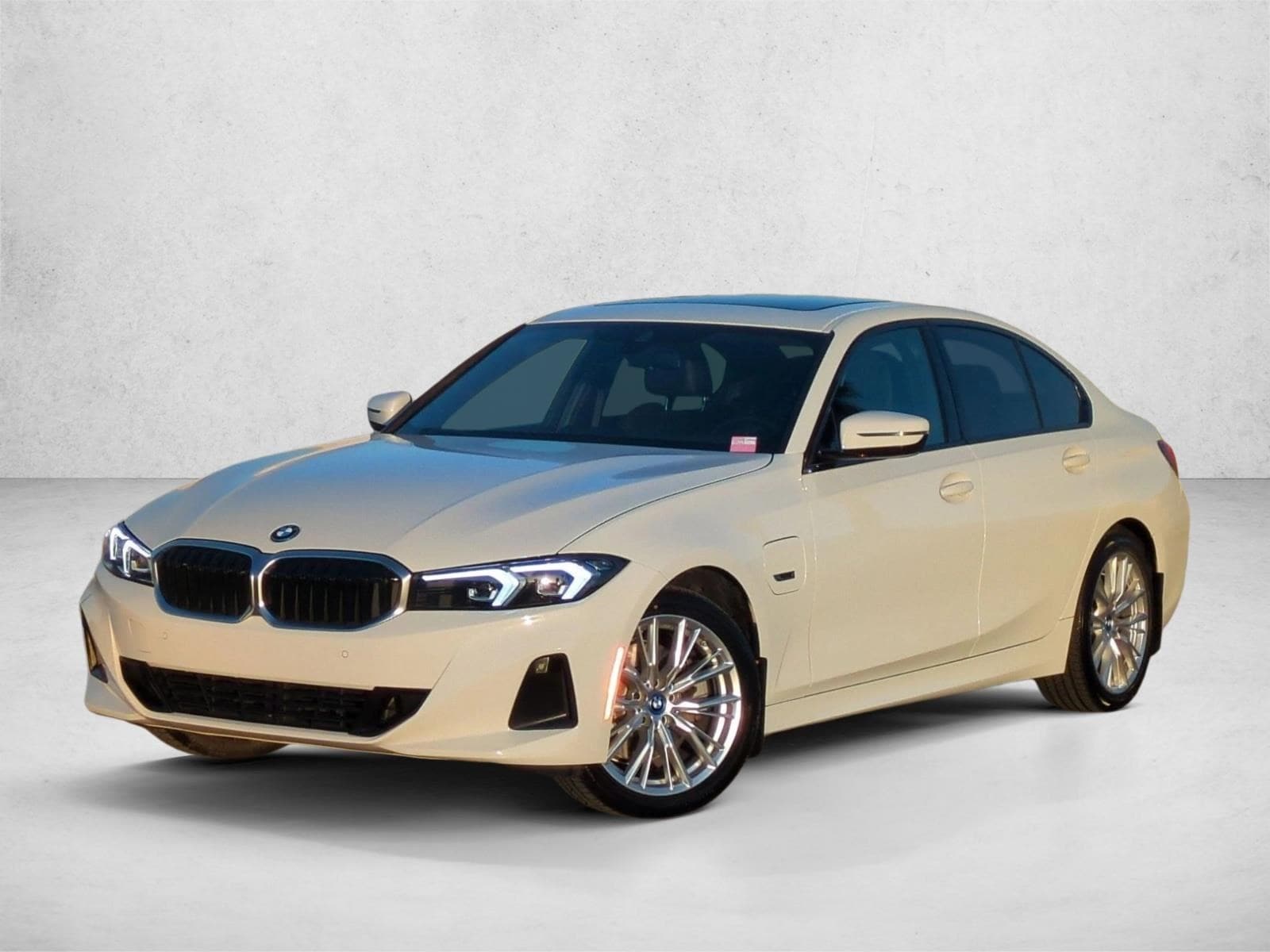 2023 BMW 3 Series 330e