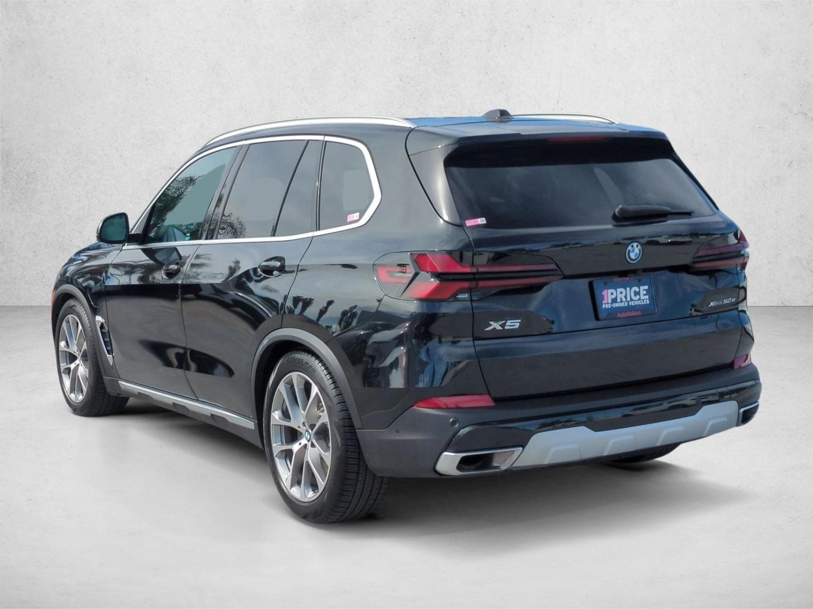 2026 BMW X5 PHEV xDrive50e photo 3