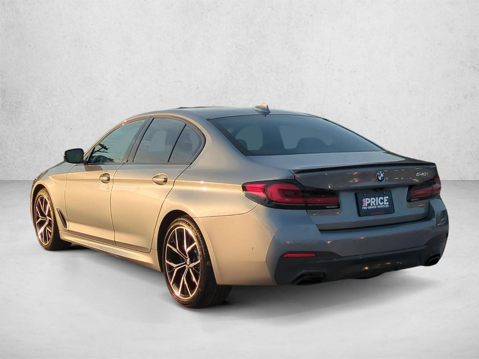 2022 BMW 540i photo 3