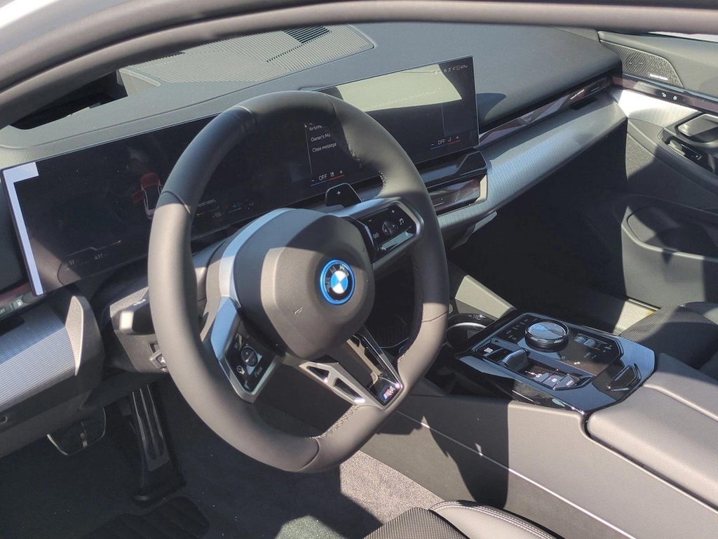 New 2027 BMW 550e xDrive Sedan