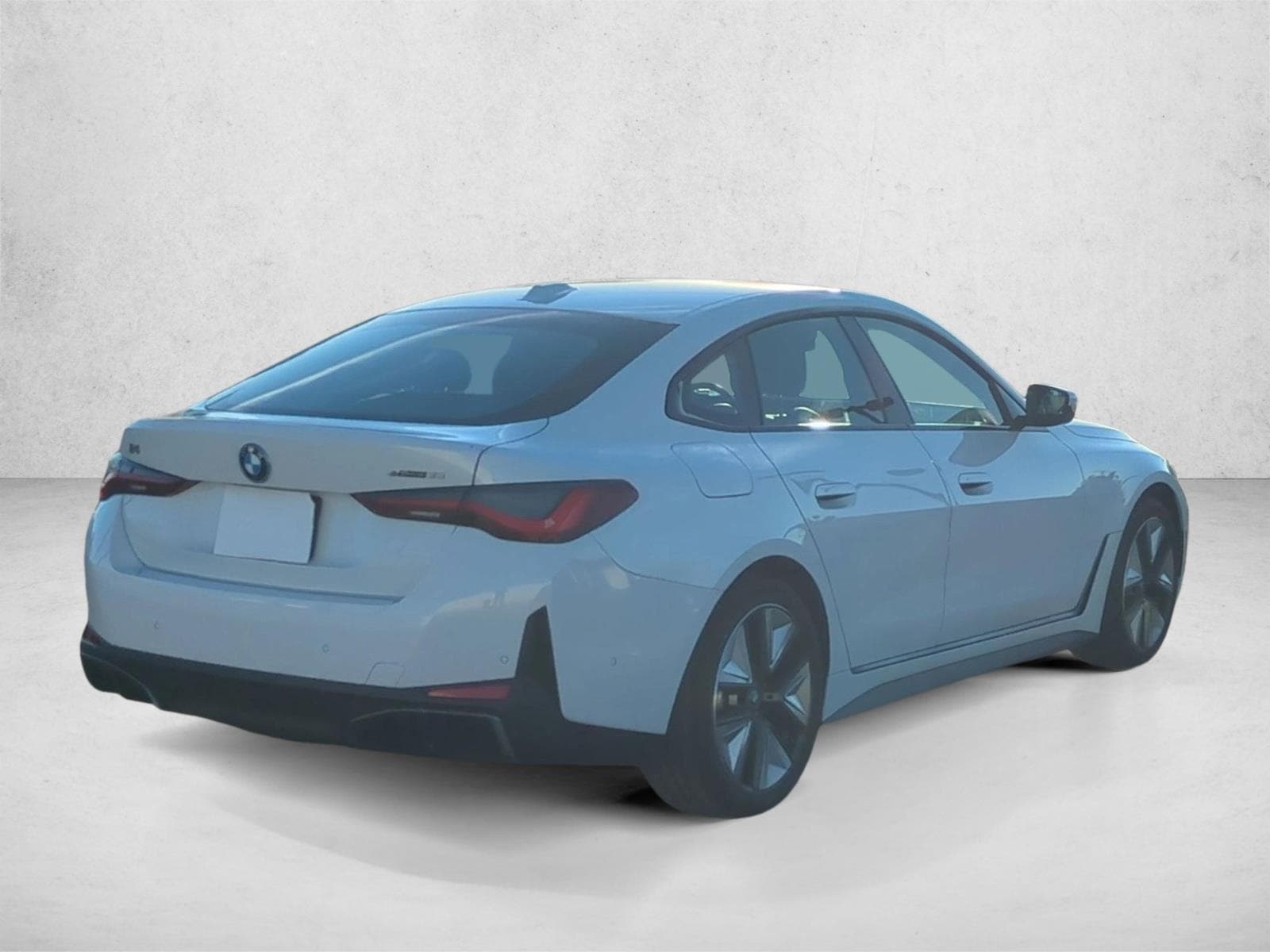 2023 BMW i4 eDrive35 photo 4