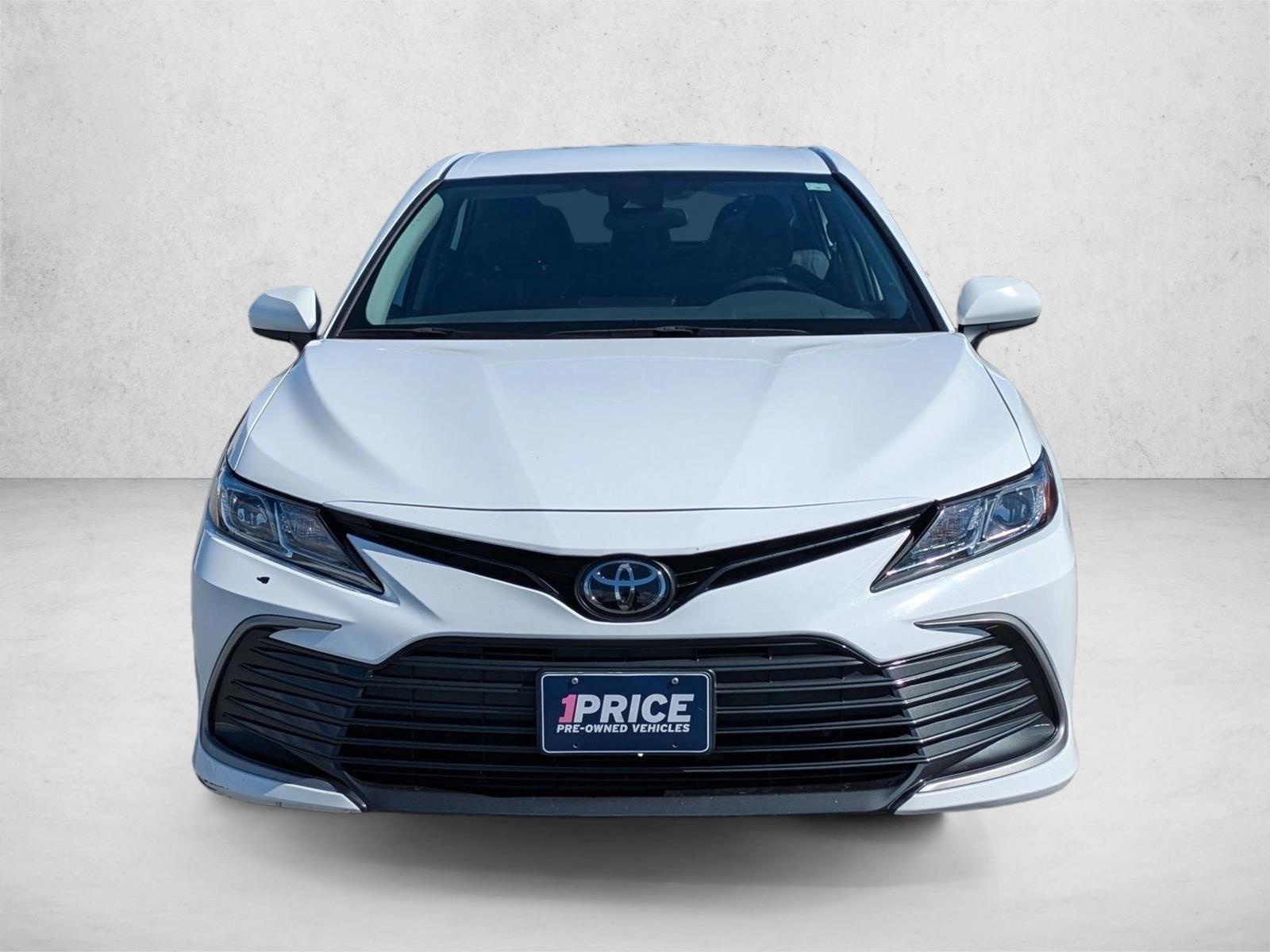 2023 Toyota Camry LE photo 2