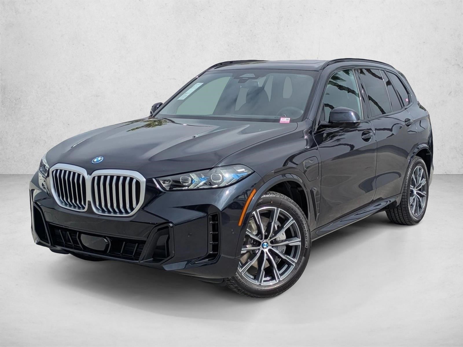 2026 BMW X5 50e's photo