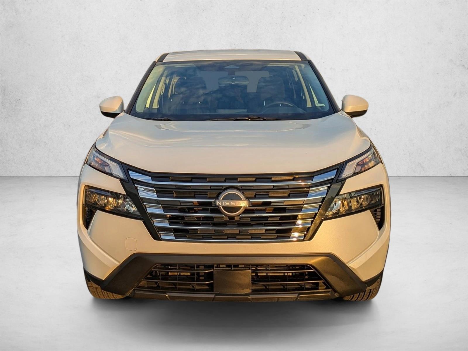 2025 Nissan Rogue SV photo 2