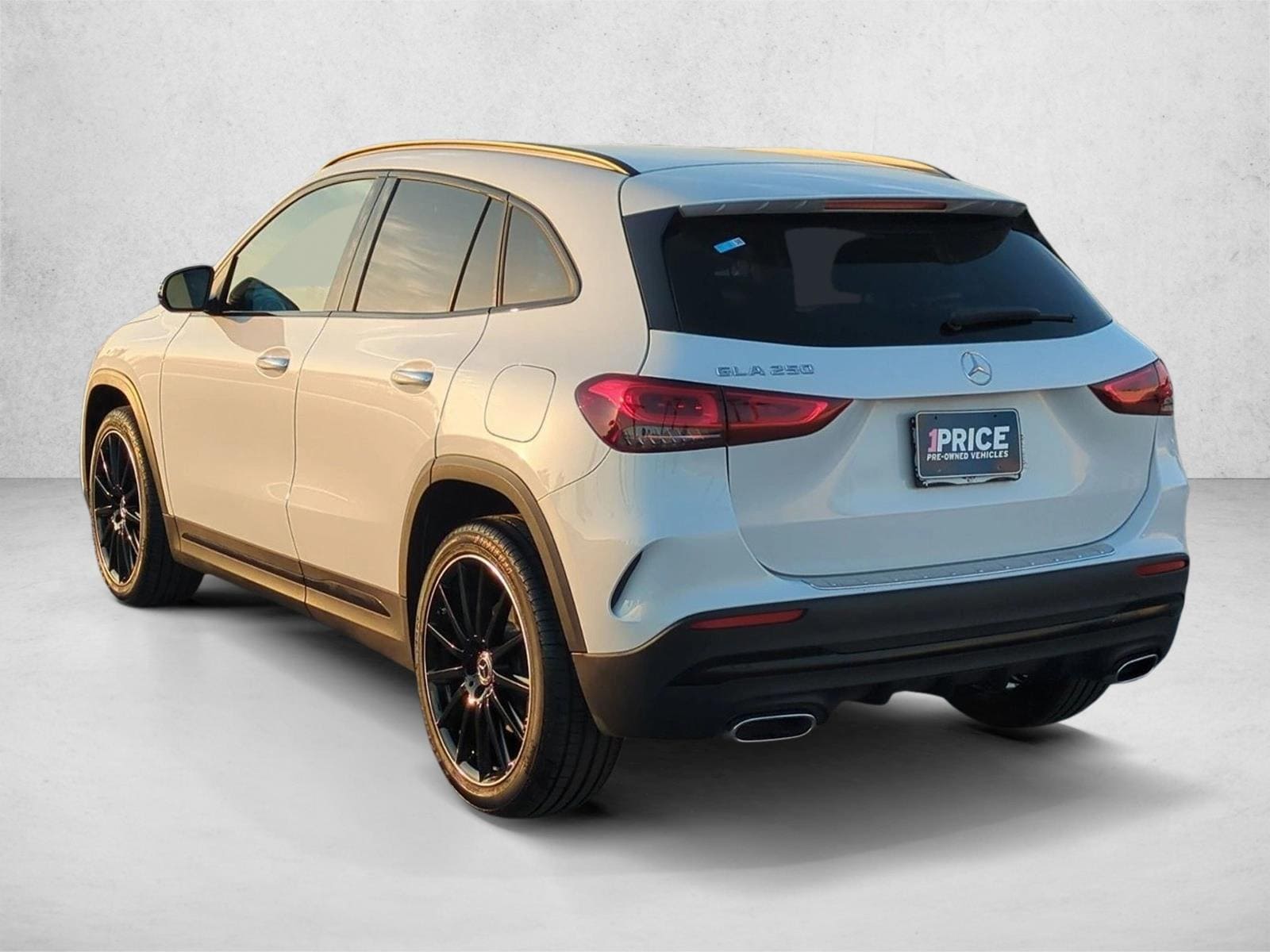 2023 Mercedes-Benz GLA 250 photo 3