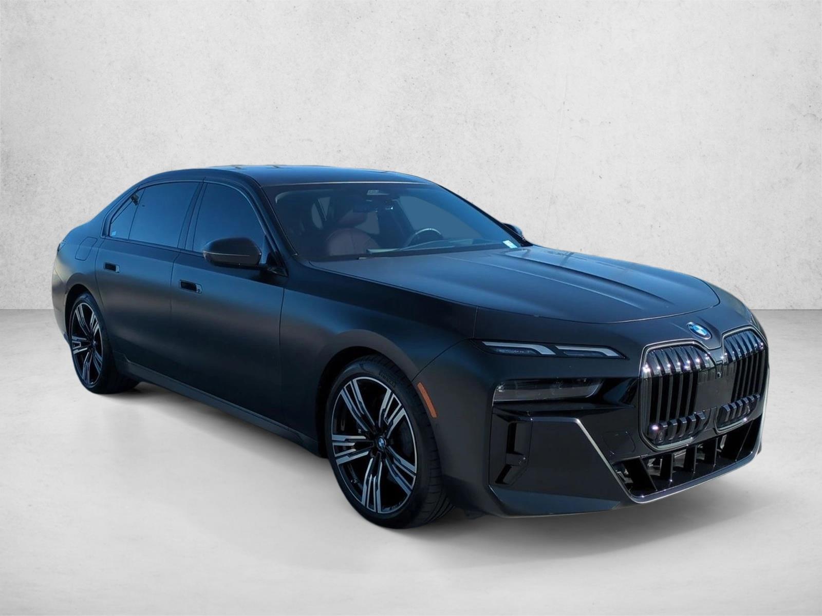 2024 BMW 760i xDrive photo 2