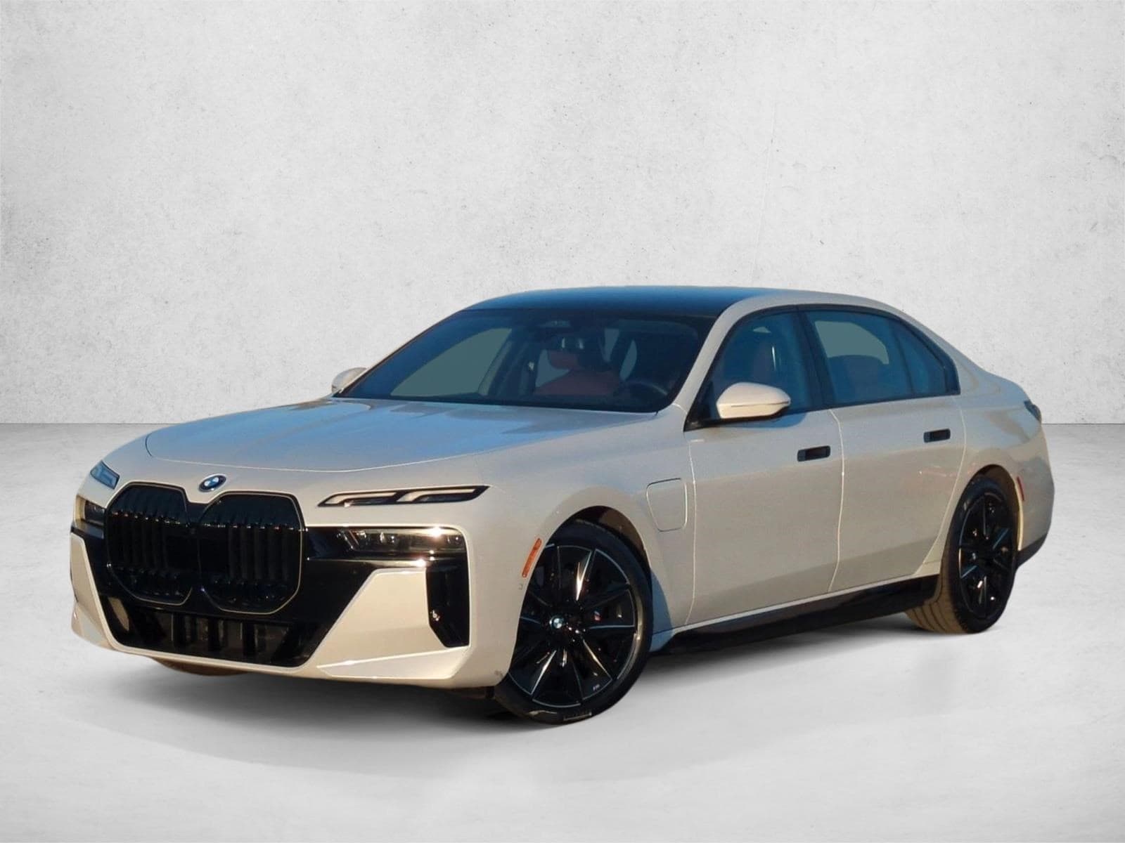 2025 BMW 7 Series 750e xDrive Sedan's photo