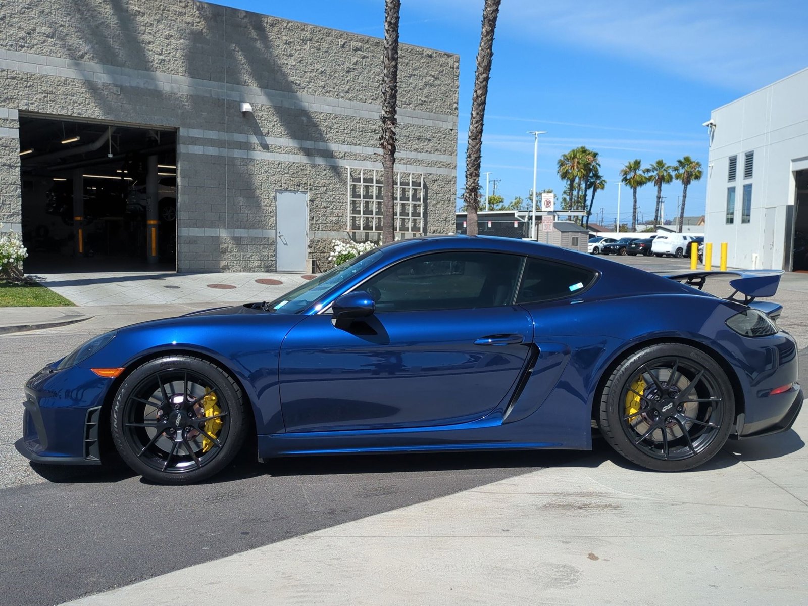 2020 Porsche 718 Cayman GT4 photo 5