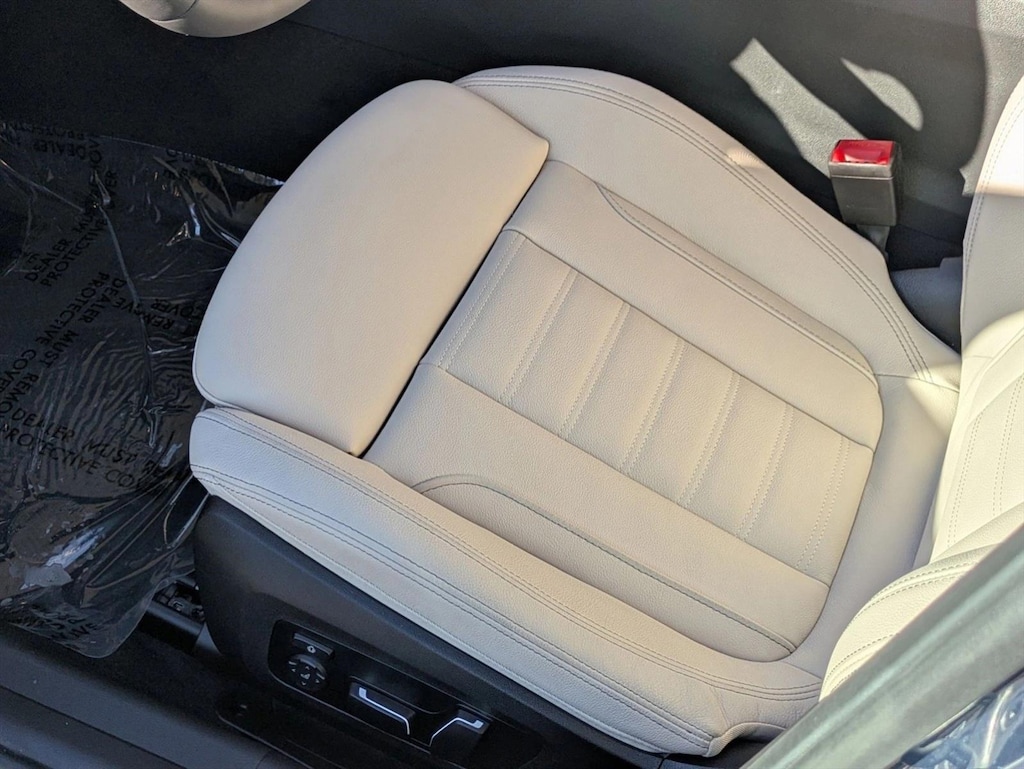 New 2026 BMW 330i NA Sedan