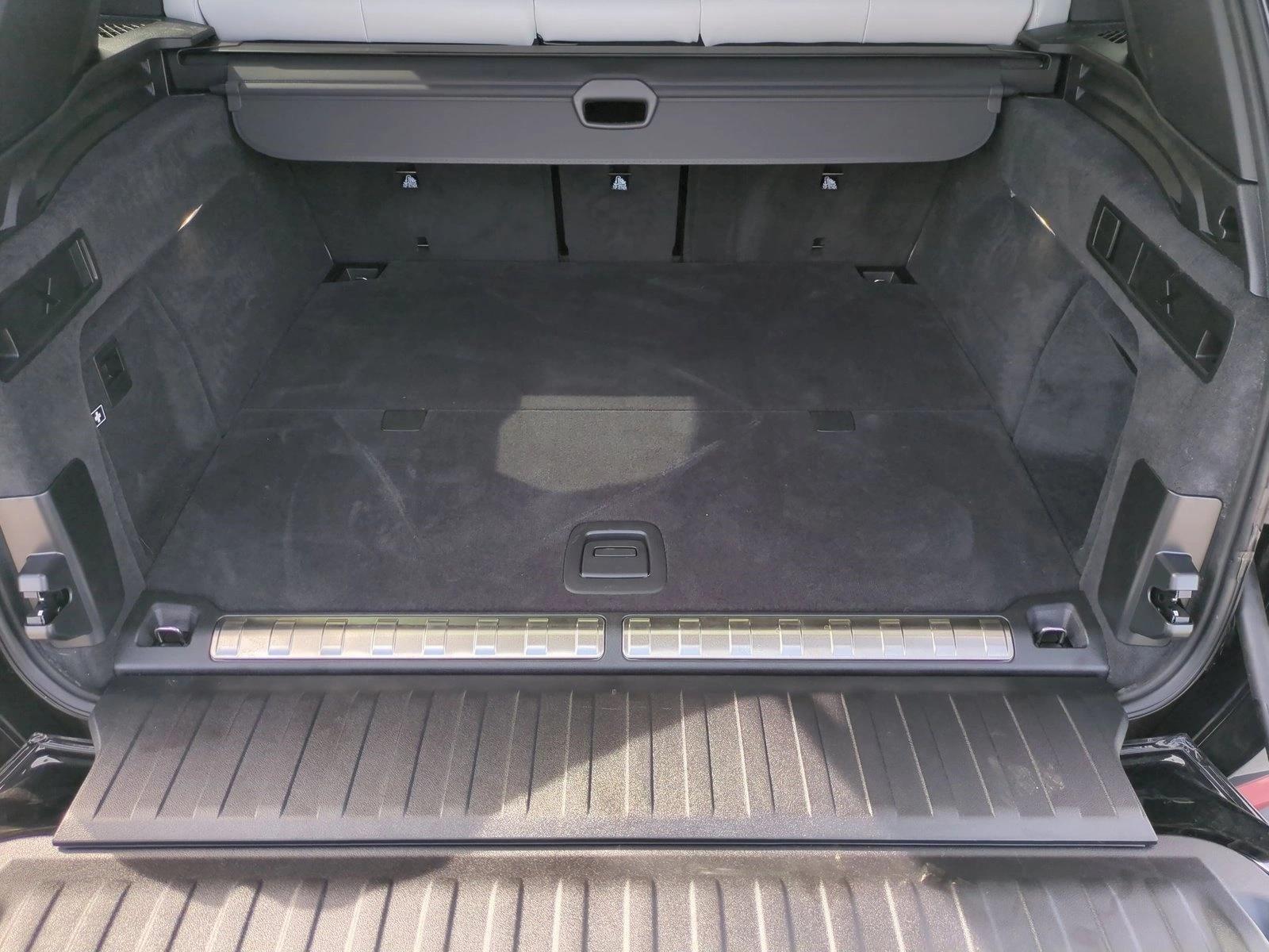 2026 BMW X5 PHEV xDrive50e photo 5