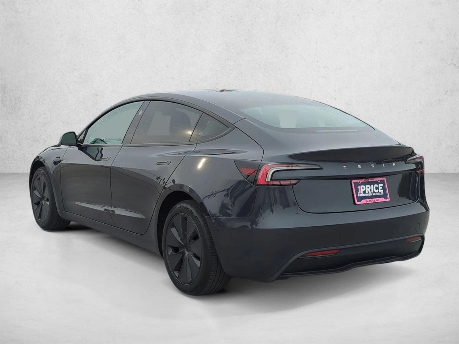 2025 Tesla Model 3 Long Range photo 3