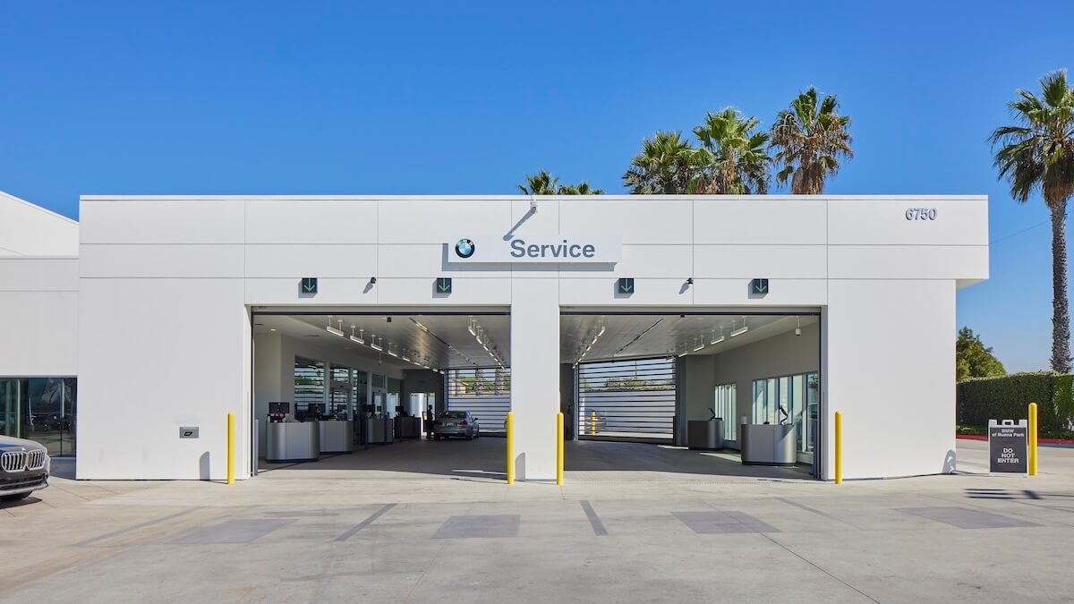 BMW of Buena Park service drive entrance