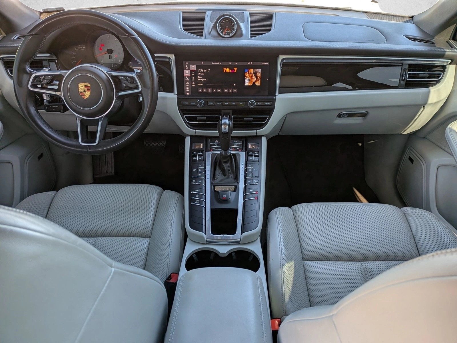 Photo 18